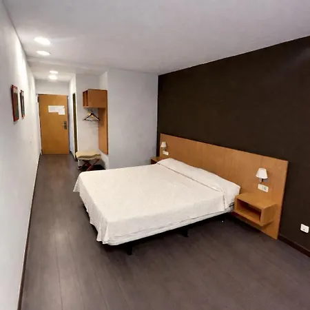 Hostal Mediterranea-2